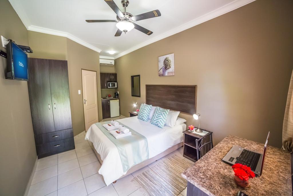 Beryl1 Guest House Klerksdorp Εξωτερικό φωτογραφία
