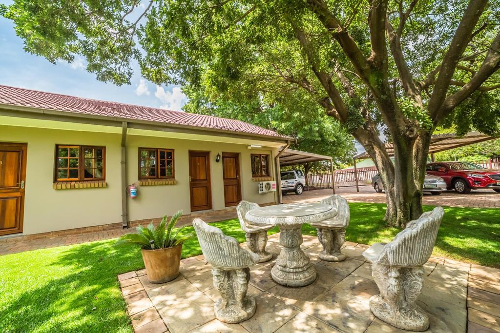 Beryl1 Guest House Klerksdorp Εξωτερικό φωτογραφία