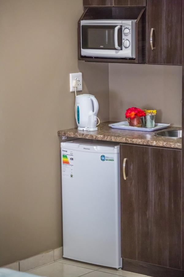 Beryl1 Guest House Klerksdorp Εξωτερικό φωτογραφία